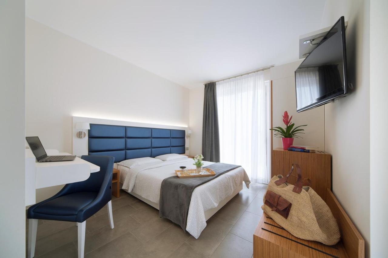 Hotel Residence Laigueglia Free Parking Eksteriør billede