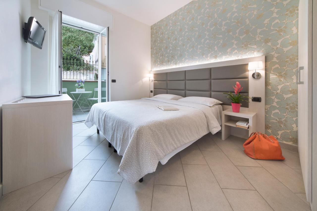 Hotel Residence Laigueglia Free Parking Eksteriør billede