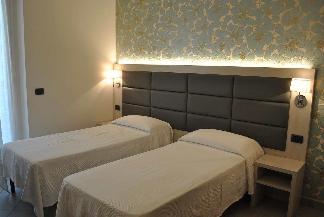Hotel Residence Laigueglia Free Parking Eksteriør billede