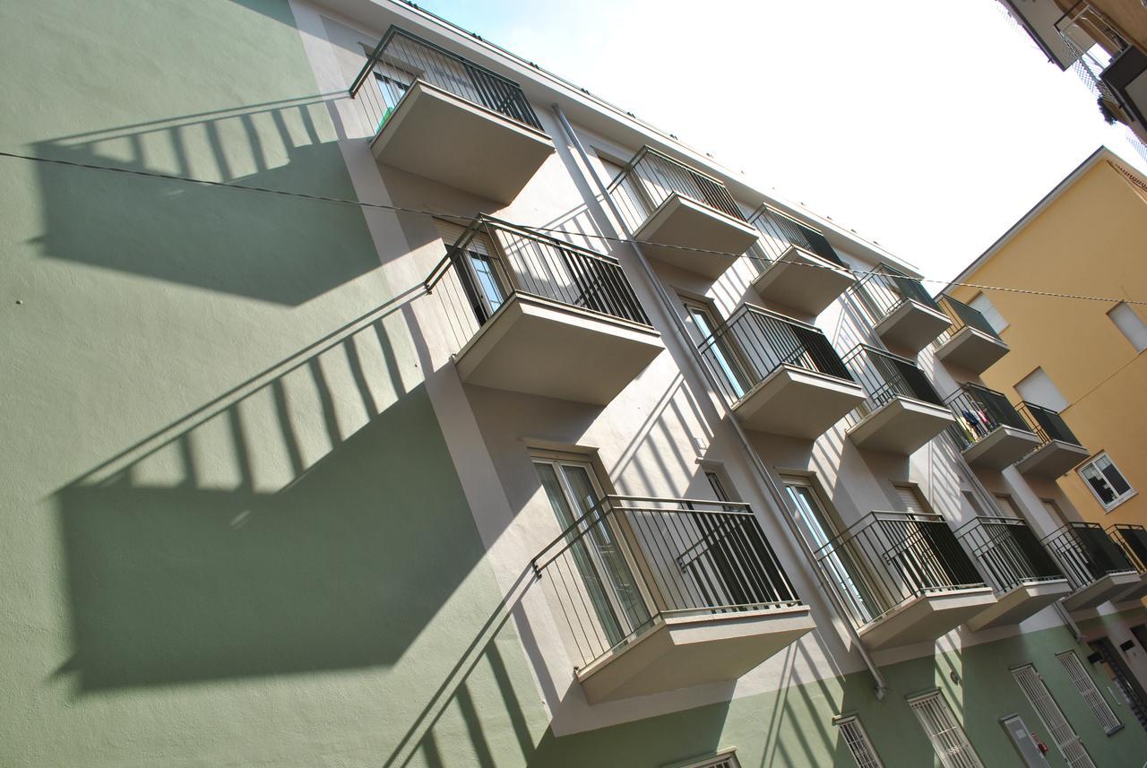 Hotel Residence Laigueglia Free Parking Eksteriør billede