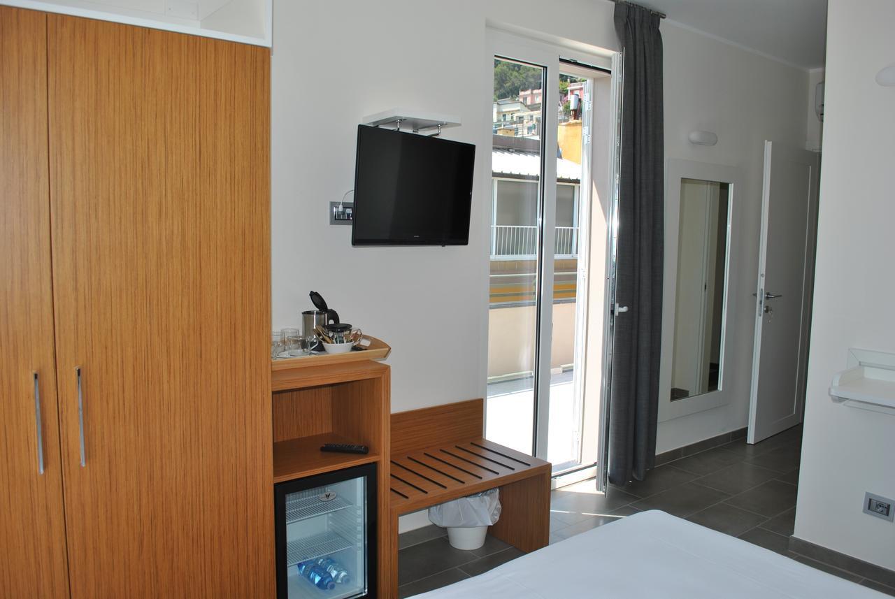 Hotel Residence Laigueglia Free Parking Eksteriør billede